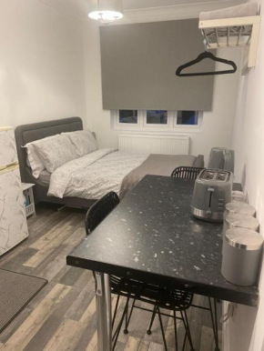 Exeter Garden for 2, Ilford